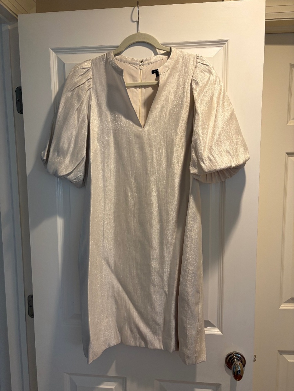 Ann Taylor - White, shimmery dress with v-neck - Size 8